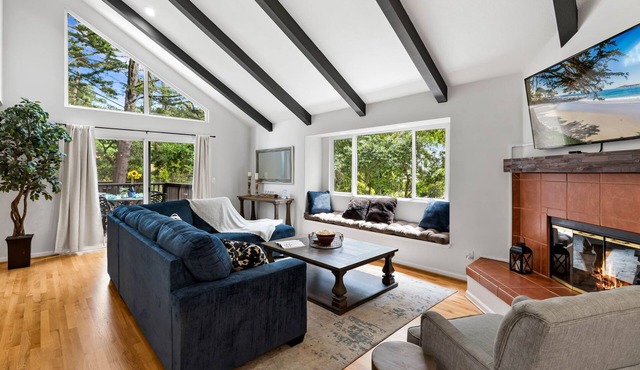 3974 Carmel Unwind - Lovely Updated Home in Carmel