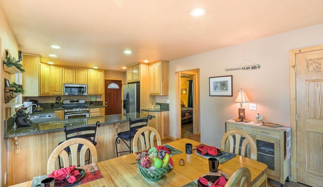 4 Mi to Pine Lake: Hathaway Pines Cabin w/Deck in Hathaway Pines