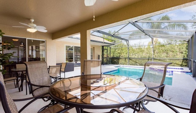 #412-Newly decorated and furnished 4 bed private pool home near to Disney with Mini putt putt golf hole in Orlando