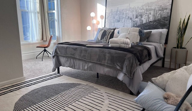 5 Bedroom Golden Gate Park beauty. Minutes away from the Park and much more