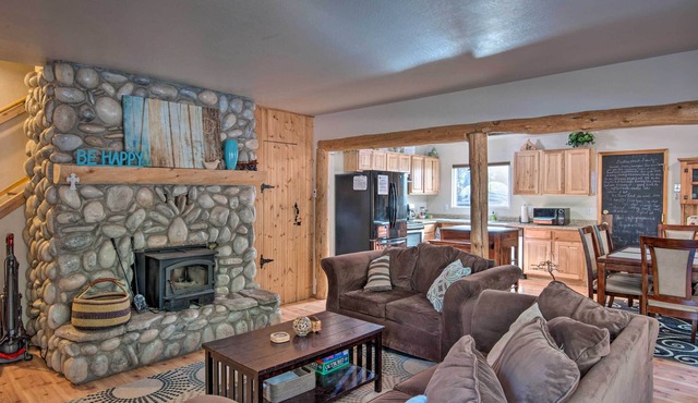 7 Mi to Heavenly Ski Resort: Cozy Tahoe Cabin in South Lake Tahoe