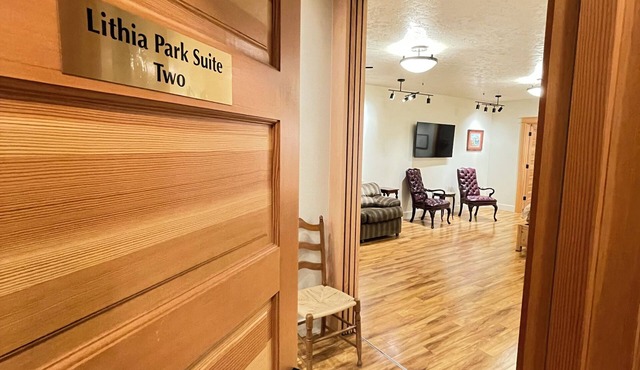 Adjacent to Downtown Ashland and Lithia Park, Lithia Park Suite 2 in Ashland