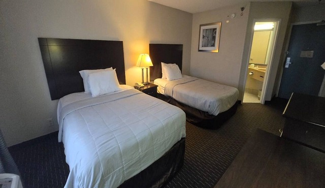 Akron OH|2 Full Bed Non Smoking in Akron OH