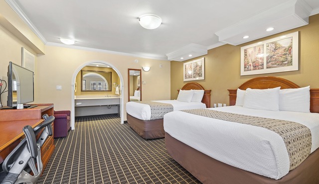 Alexis Park Hotel