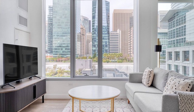 Amazing Rincon Hill 1BR w/W/D, Gym & Pool, near Tech HQs, by Blueground