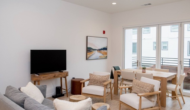 Beautiful Downtown Napa Condo