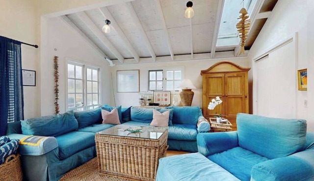 Bodega Bay 1BR waterfront cottage on Salmon Creek — dogs welcome