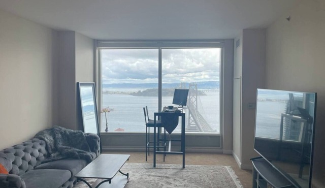 Breathtaking 1BR Apartment with Stunning Bay Views