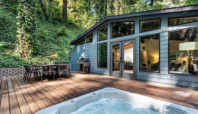 California Dream Vacation Rental for Unforgettable Family or Group Glamping in Monte Rio