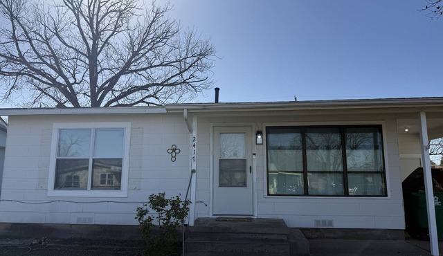 Casita Violeta-King Size Bed in San Angelo