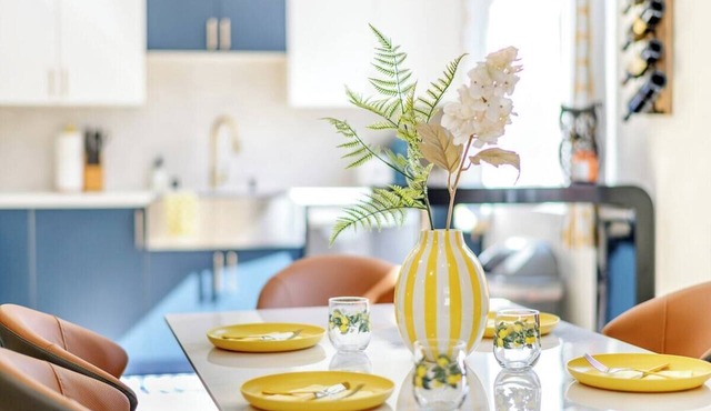 Cheerful Modern 4 Beds | Bright & Easy to BART in San Leandro