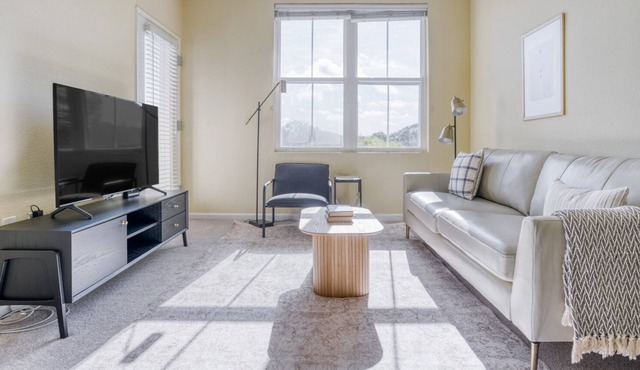 Chic San Bruno 2BR w/ Pool, W/D & Gym, easy highway access, by Blueground