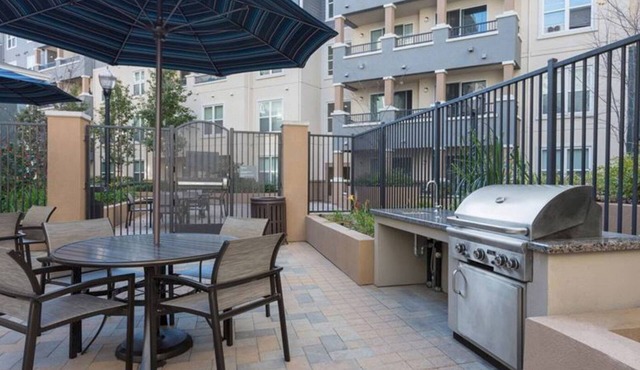 Classic San Bruno 1BR w/Pool, Gym & W/D, near SFO Airport, by Blueground