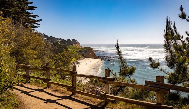 Coastal Home to explore Beaches, Restaurants, Coastline, Hiking, Activities