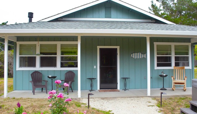 Cottage Nestled Away in Point Reyes Village