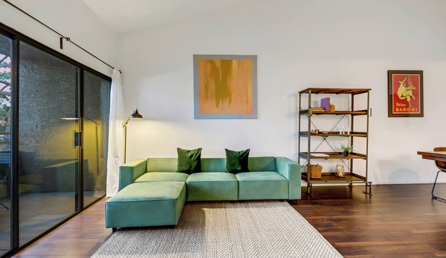 Cozy 2Bd Private Condo,4mil to Allegiant Stadium,10min to Strip,15min to airport in Las Vegas