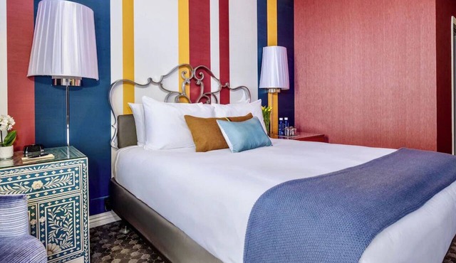 Cozy Room in SF Downtown near Union Square – Modern Amenities & Italian Cuisine
