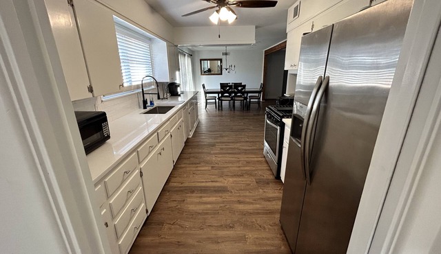 Dolphin Place | Spacious home/backyard and centrally located | 3 Bed | 2 Bath | in Corpus Christi