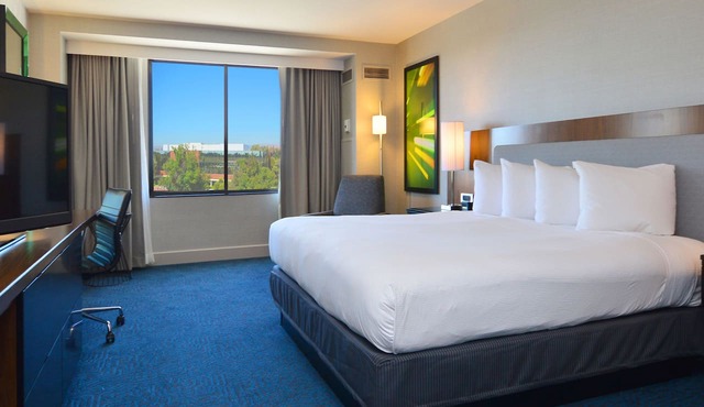 Doubletree by Hilton Newark - Fremont