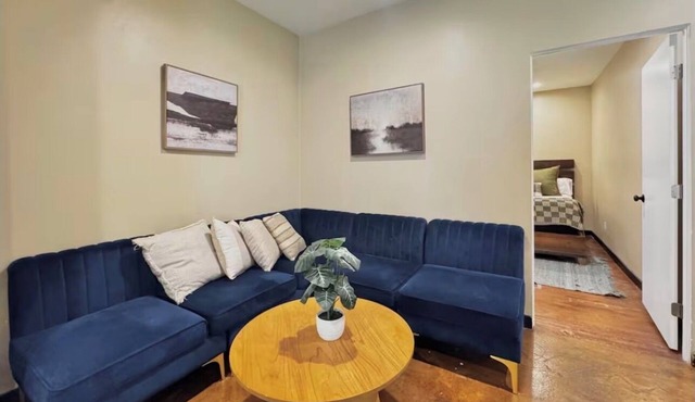 Downtown Zen Apartment