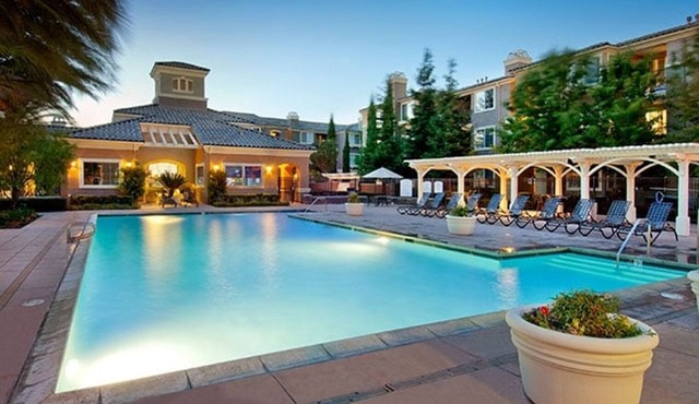 Dreamy San Jose 2BR w/Gym, Pool, W/D, near highways + VTA, by Blueground