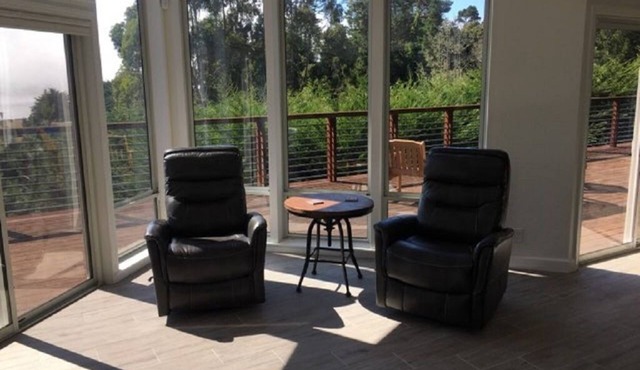 Expansive Ocean Views, Totally Remodeled, 5 Min to Village in Mendocino