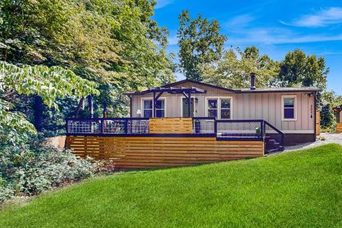 Fir Cabin in Swannanoa