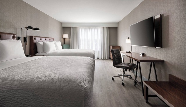 Four Points by Sheraton Hotel & Suites San Francisco Airport in South San Francisco