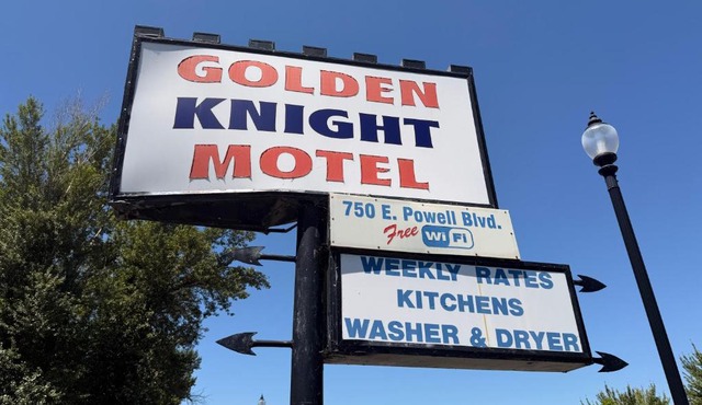Golden Knight Motel in Gresham