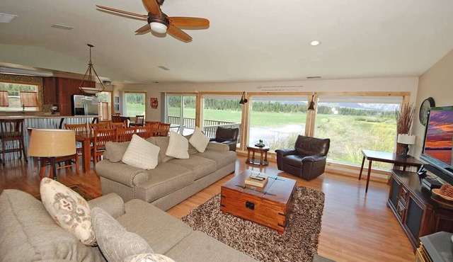 Great Family Home Bordering the Meadow - Incredible Views of Mt. Tallac,...