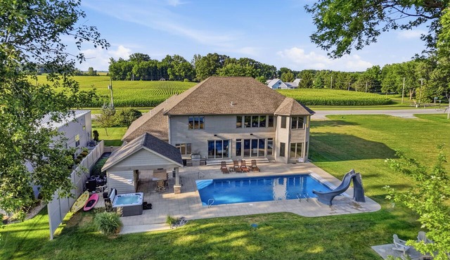 Heated Seasonal Pool + Hot Tub Grand Lake Getaway With Boat Dock Near Bike Path in Celina
