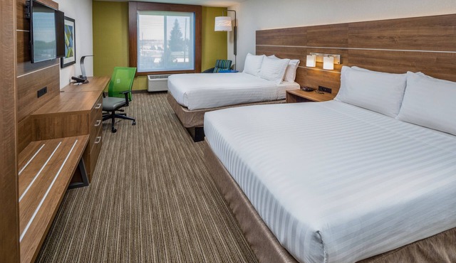 Holiday Inn Express and Suites Modesto by IHG