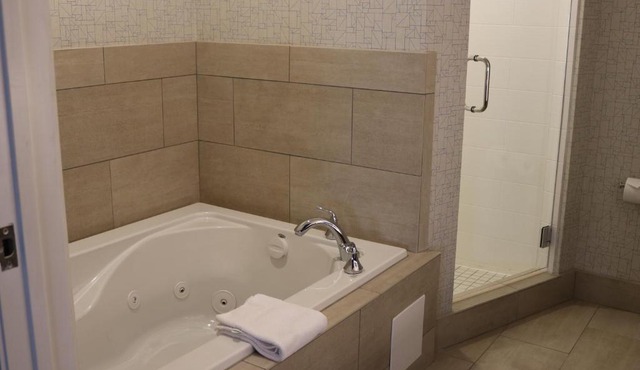 Holiday Inn Express & Suites El Dorado Hills by IHG