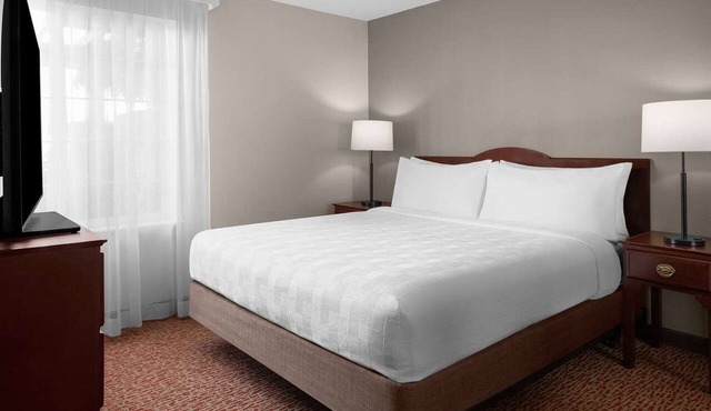 Home-like Suite w/Fully Equipped Kitchen w/free breakfast