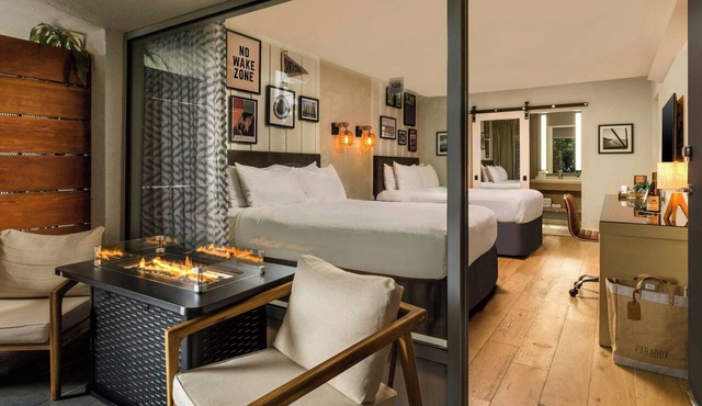 Hotel Paradox, Autograph Collection