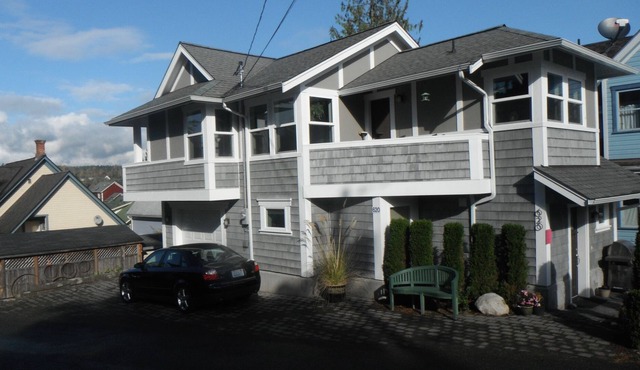 John's LaConner Cottage in LaConner
