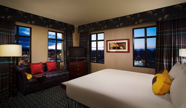 Juniper Hotel Cupertino, Curio Collection by Hilton