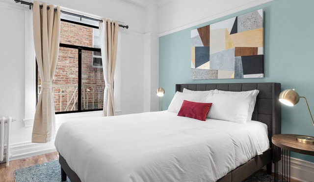 Kasa La Monarca | Classic Studio in San Francisco, Shop High-End Boutiques