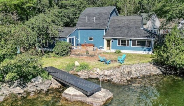 Lakefront Trifecta with Private Hot Tub, Sauna & Free Daily Massages! in Augusta