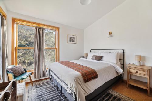Limantour Lodge
