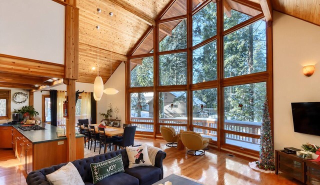 🌄 Luxe A-Frame Panoramic View Yosemite West Cabin - NEW AC and EV Charger🌄 in Yosemite National Park