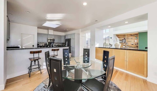 Luxurious Hillside Home w/AC & Gorgeous SF Views!