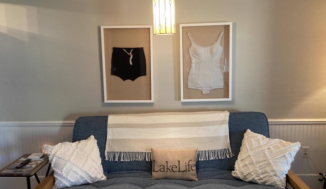 LVI Suite 15 - Studio Apartment in the Heart of Lakeside in Lakeside