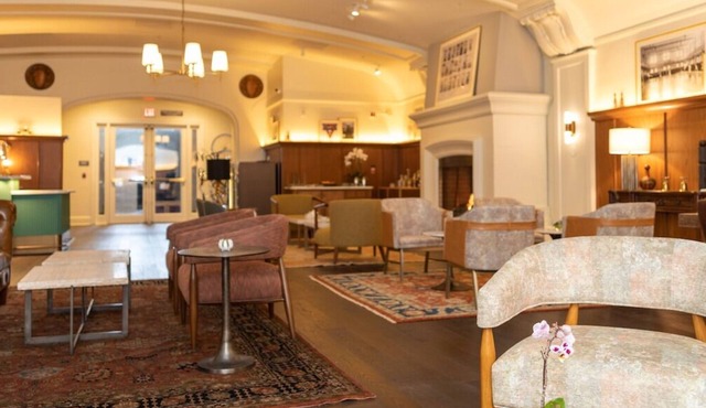 Making The Best Memories Along The Way! Pet-friendly Property, Onsite Parking