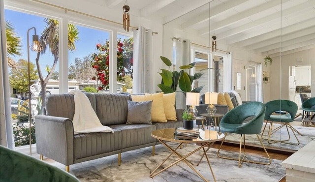 Mid Century Garden View Home Parking