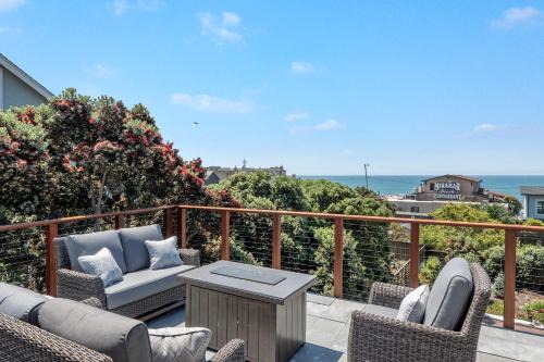 Miramar Oasis Ocean View Steps2Beach Roof Deck