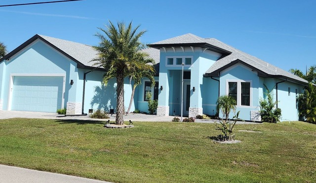 Modern luxury meets Florida living in Rotonda — heated saltwater pool included! in Rotonda West