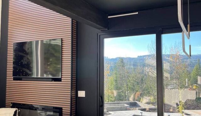 Modern Sanctuary with Mountain Views and Spa in Castle Rock