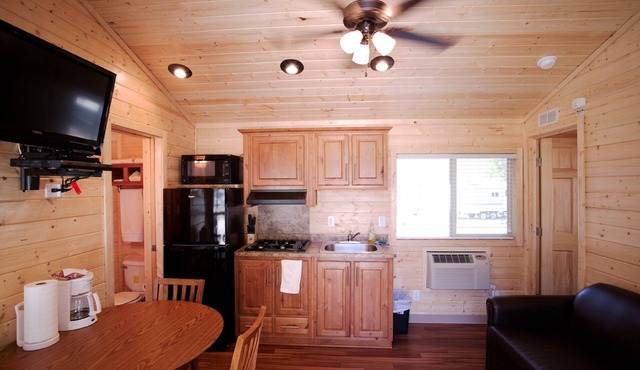 Morgan Hill RV Resort - Campsite