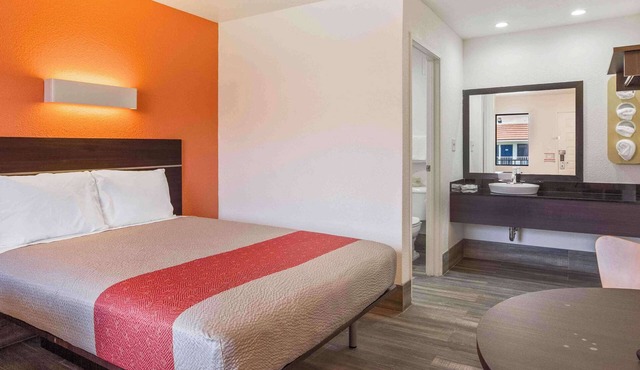 Motel 6 Fremont, CA - South